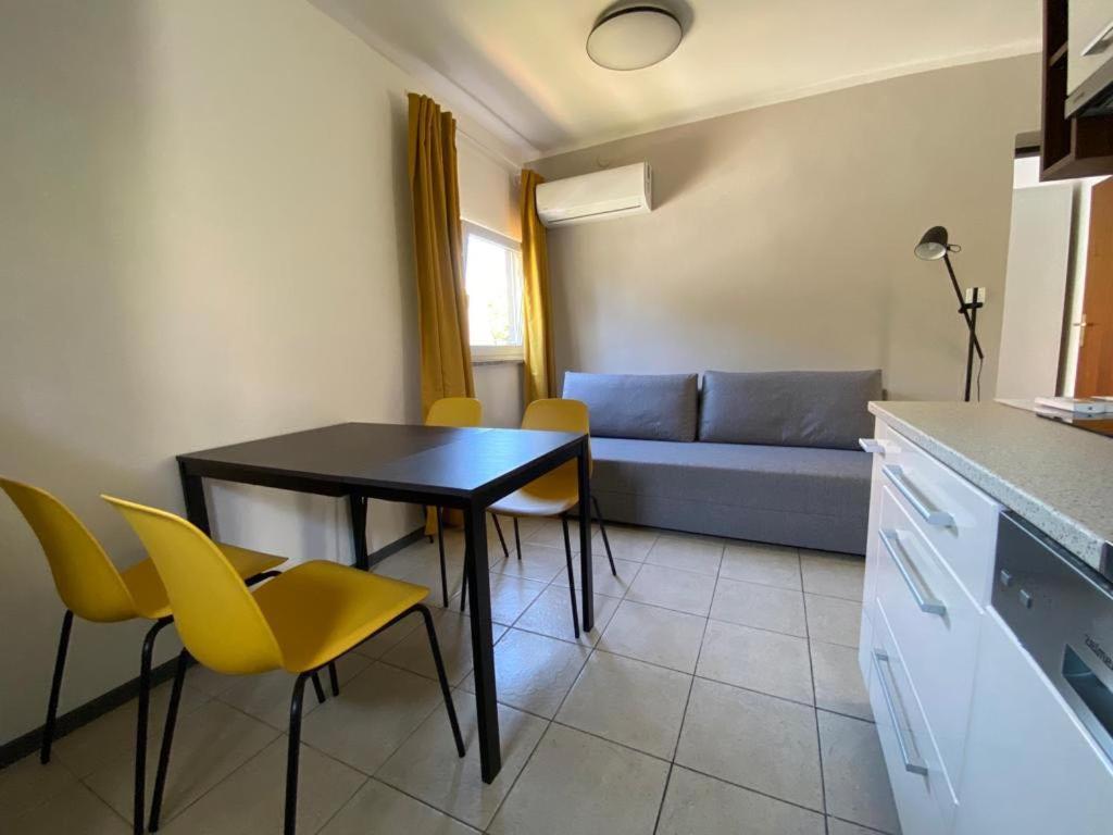 Apartments & Zimmer Jasmine Funtana Esterno foto